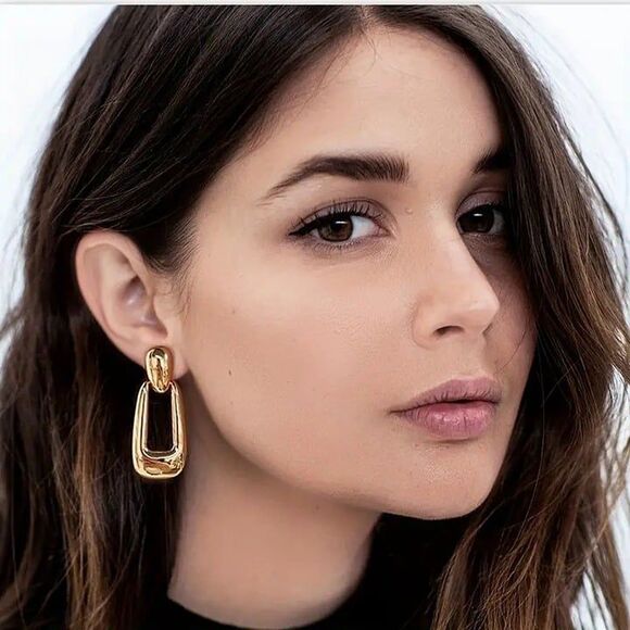 Chunky Rectangular Hoop Earrings - Picture 1 of 3